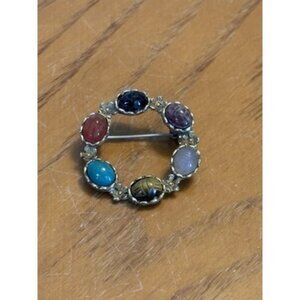 Vintage Gold Tone Carved Stone And Glass Scarab Circle Pin Brooch
